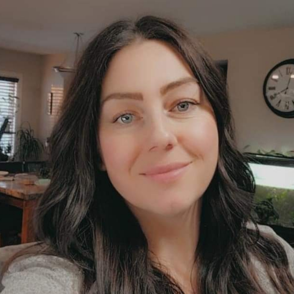 Meet your Posher, Cassandra